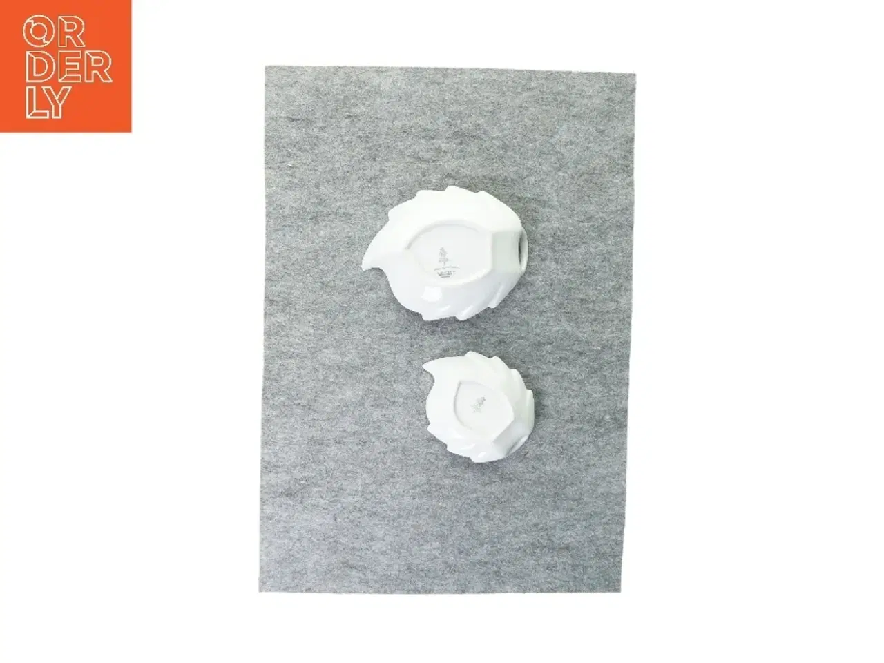 Billede 2 - 2 små fade fra Bavaria (str. 15 x 11 x 2 cm 18 x 15 x 3 cm)