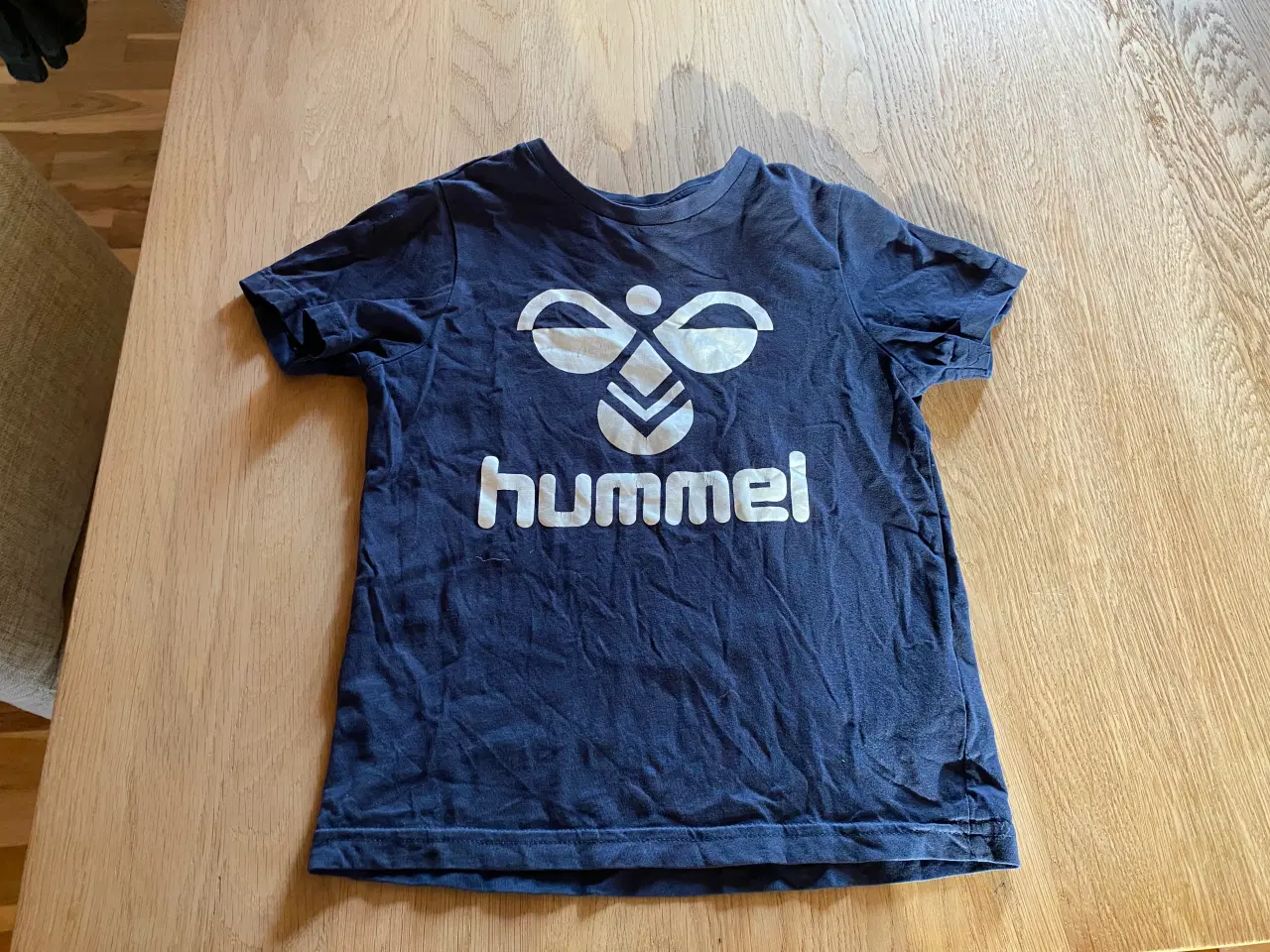 Billede 4 - Hummel t shirt str. 110