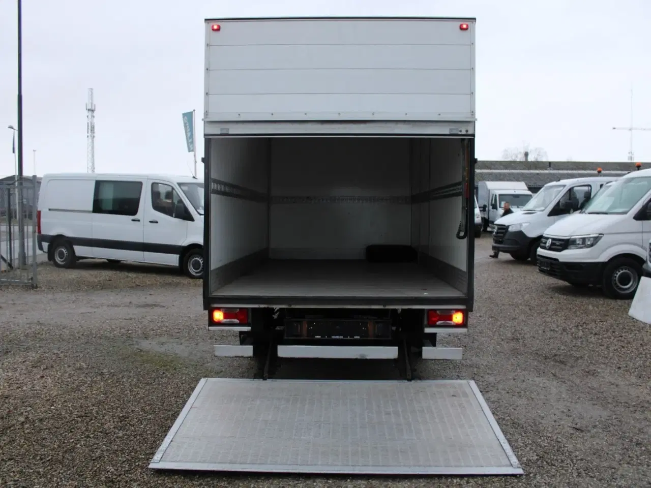 Billede 10 - Iveco Daily 2,3 35S16 Alukasse m/lift AG8