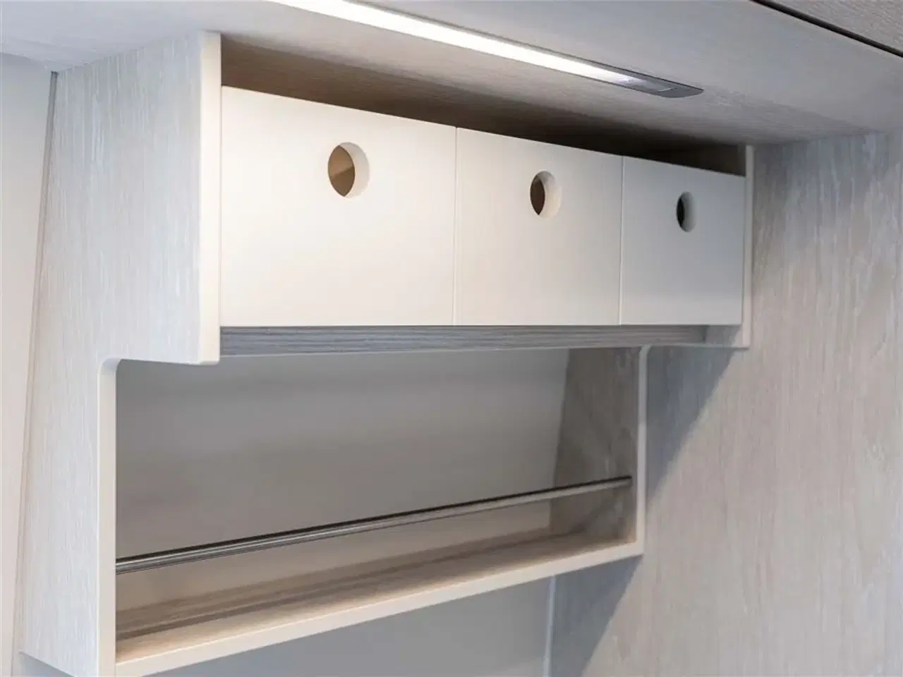 Billede 27 - 2026 - Tourne 6.0 Cruise Light Black   Tourne med essentielt udstyr