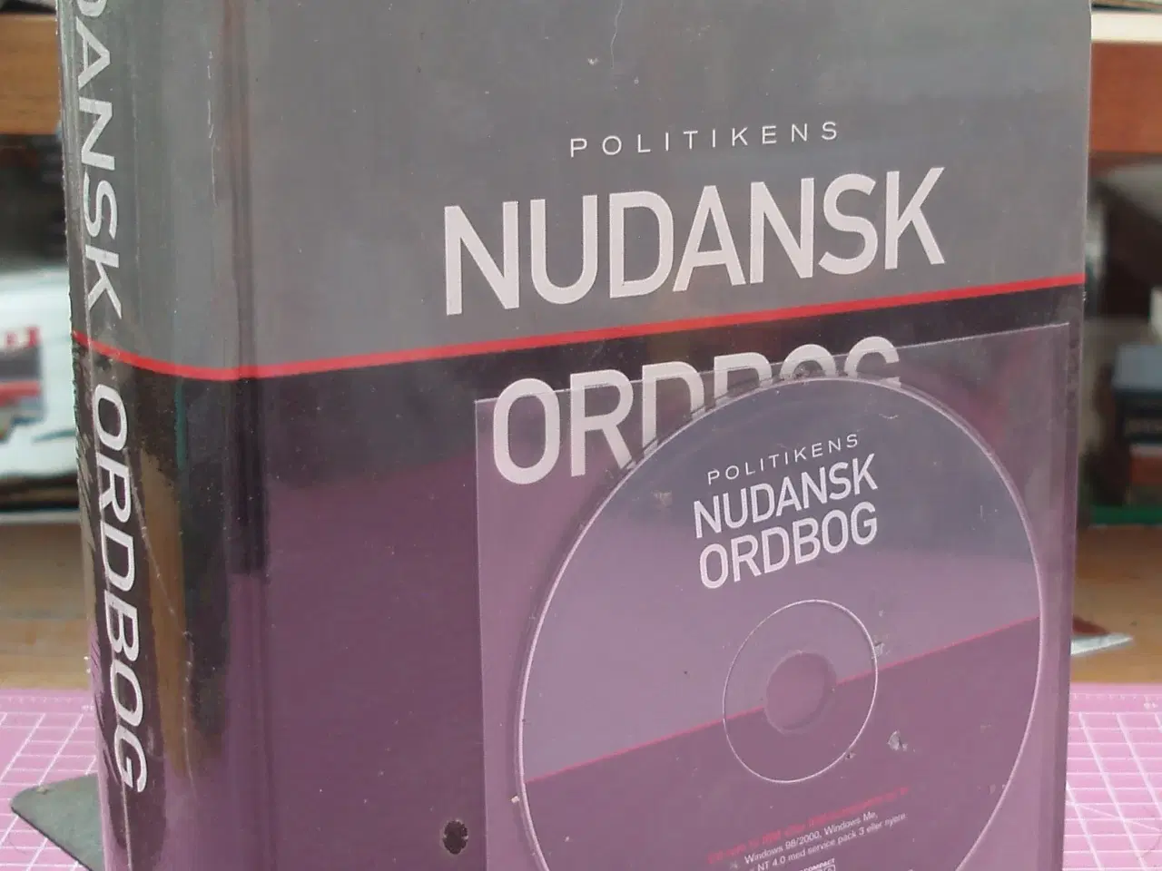 Billede 1 - Politikens Nudansk Ordbog med CD-ROM