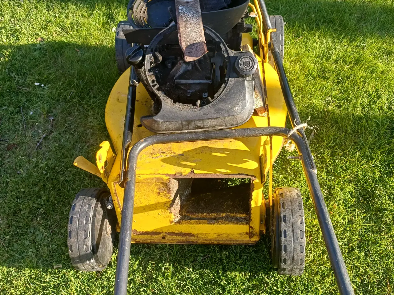Billede 1 - til reservedele.Plæneklipper