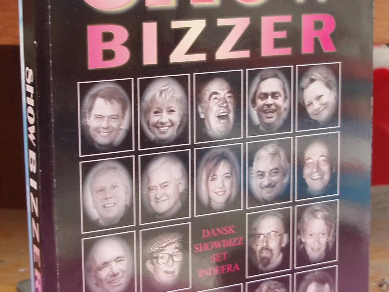 Billede 1 - Showbizzer af Gunnar Geertsen