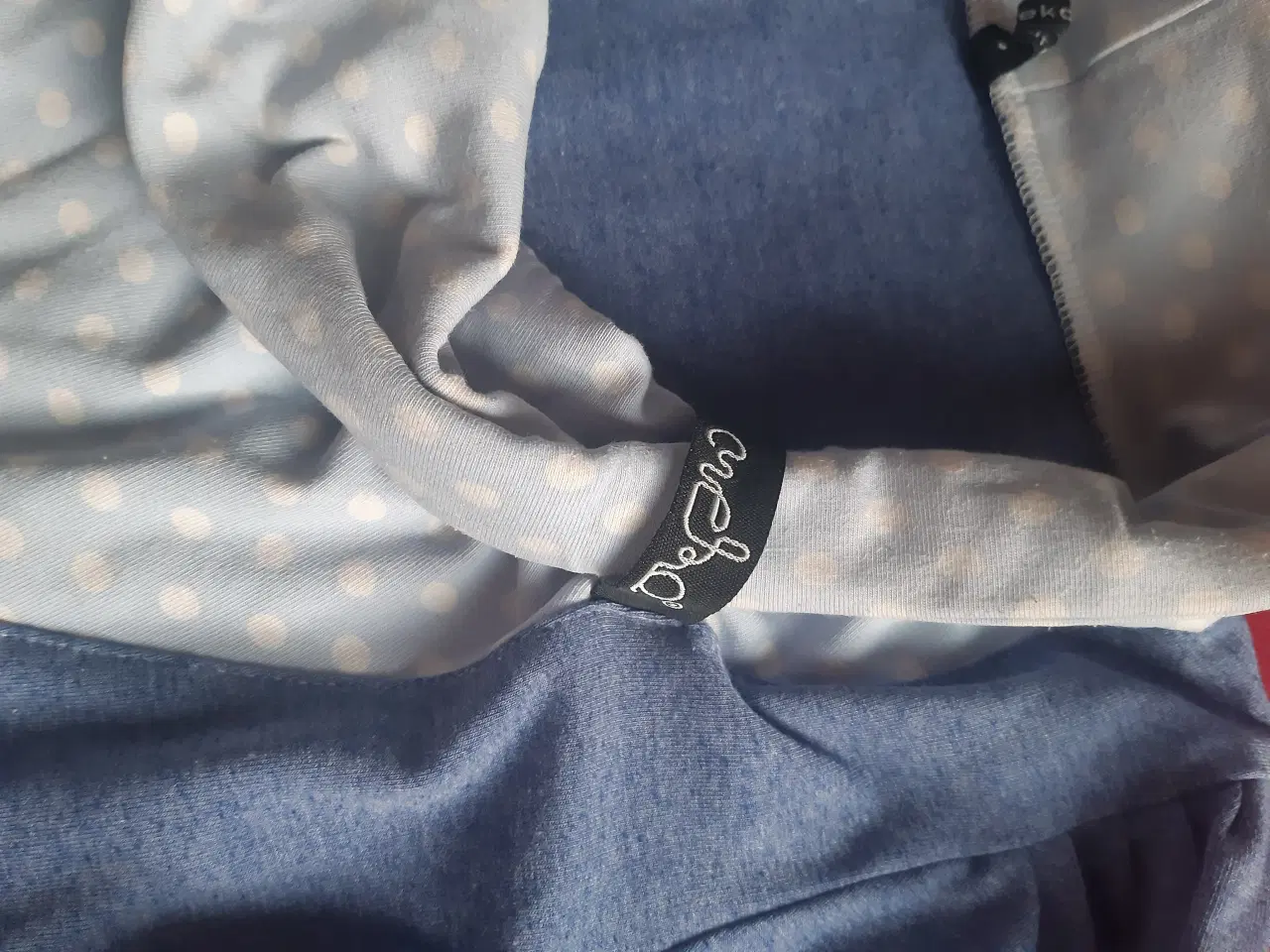 Billede 1 - Langarmshirt handmade tysk label 