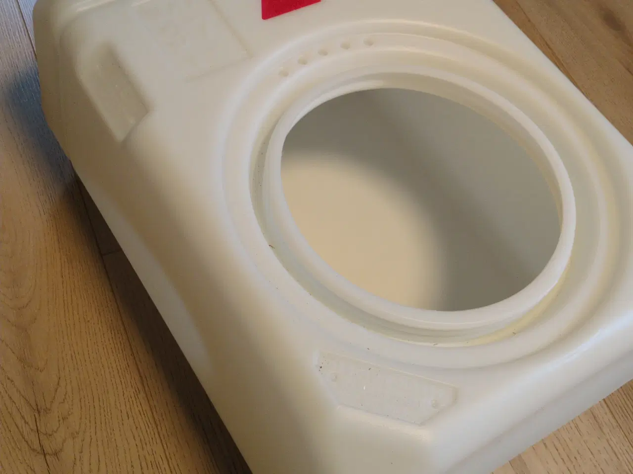 Billede 5 - Ubrugt 37 liter vand/brændstof tank