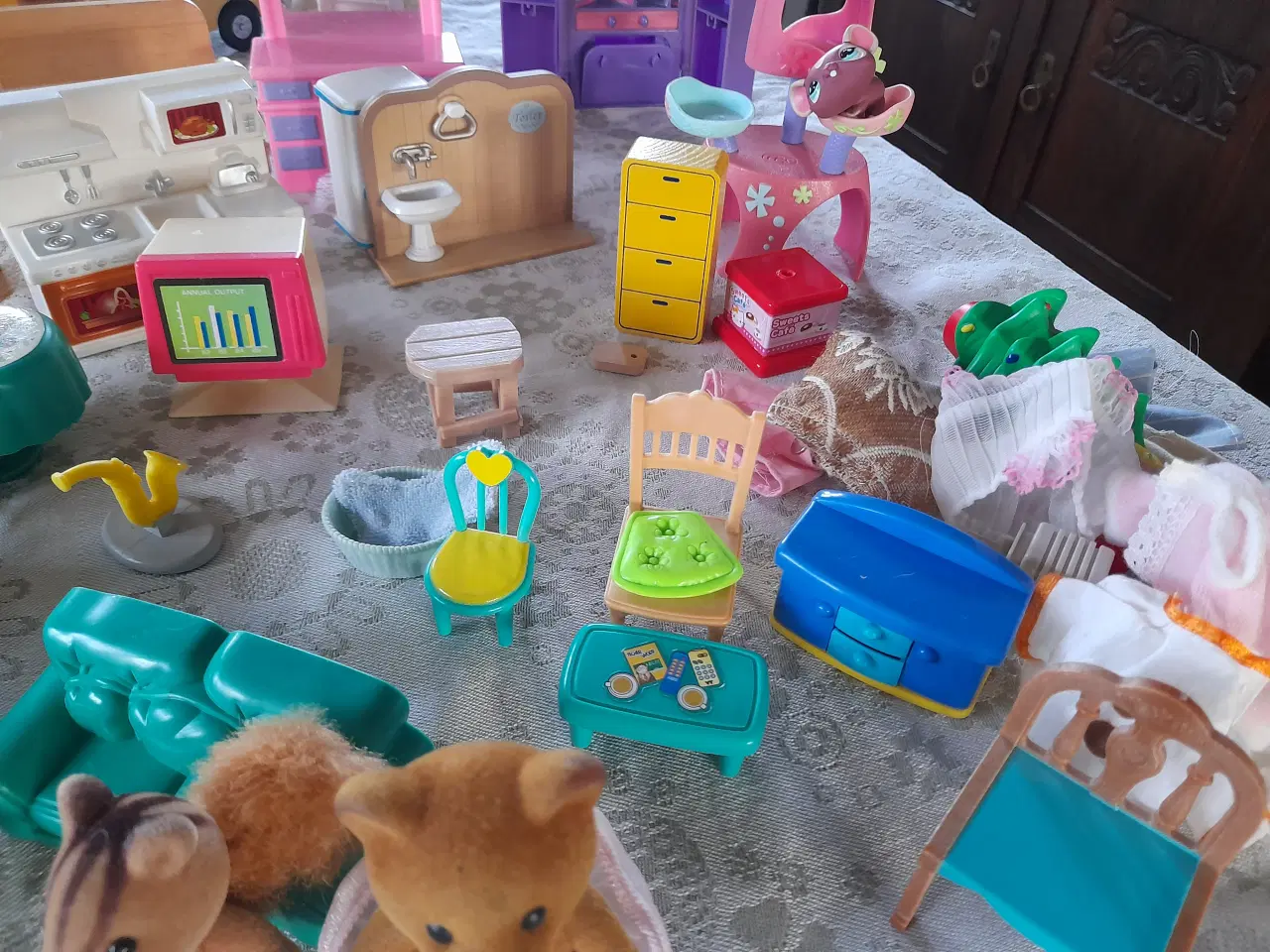 Billede 9 - Samling af Sylvanian families, mange dele.