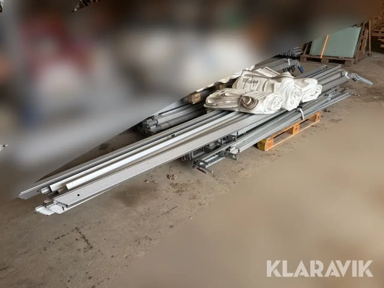 Billede 1 - Telt med tagdug 9x9 m