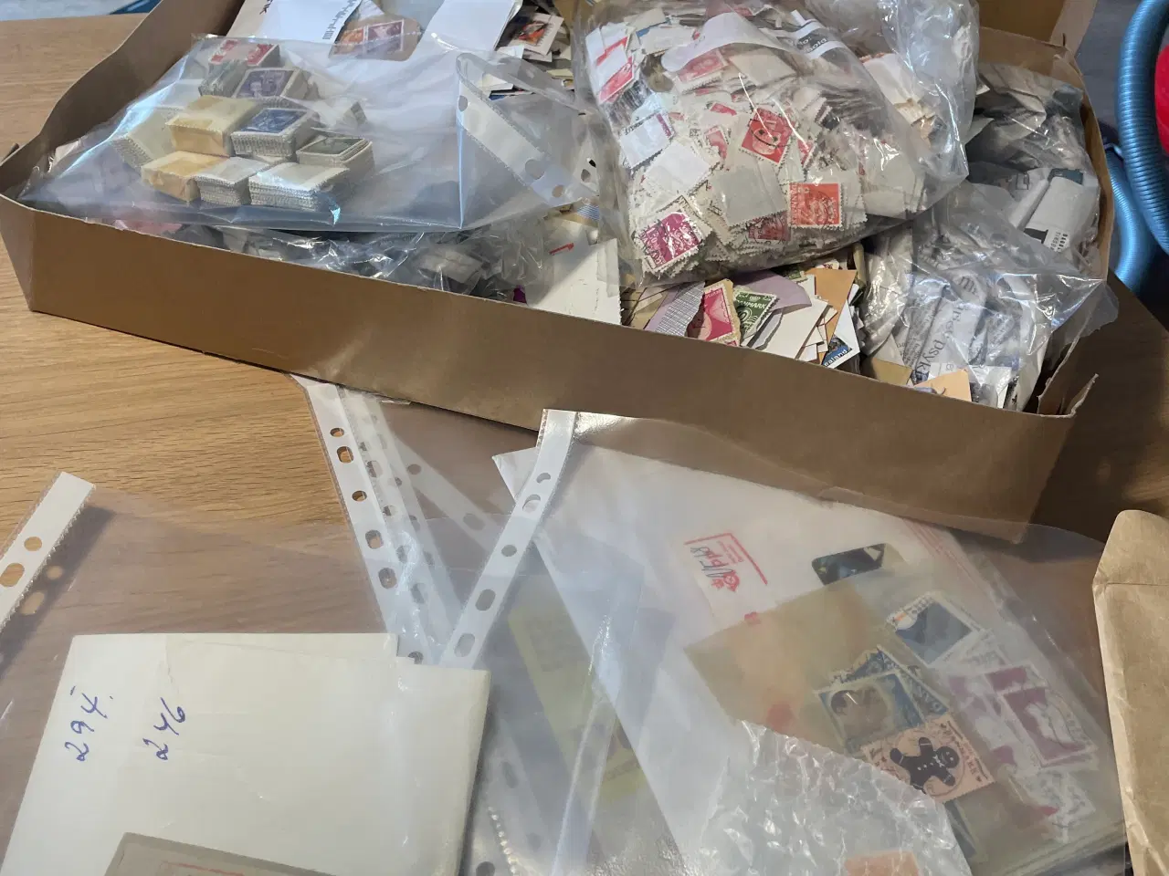 Billede 20 - Frimærker m.m. sælges.