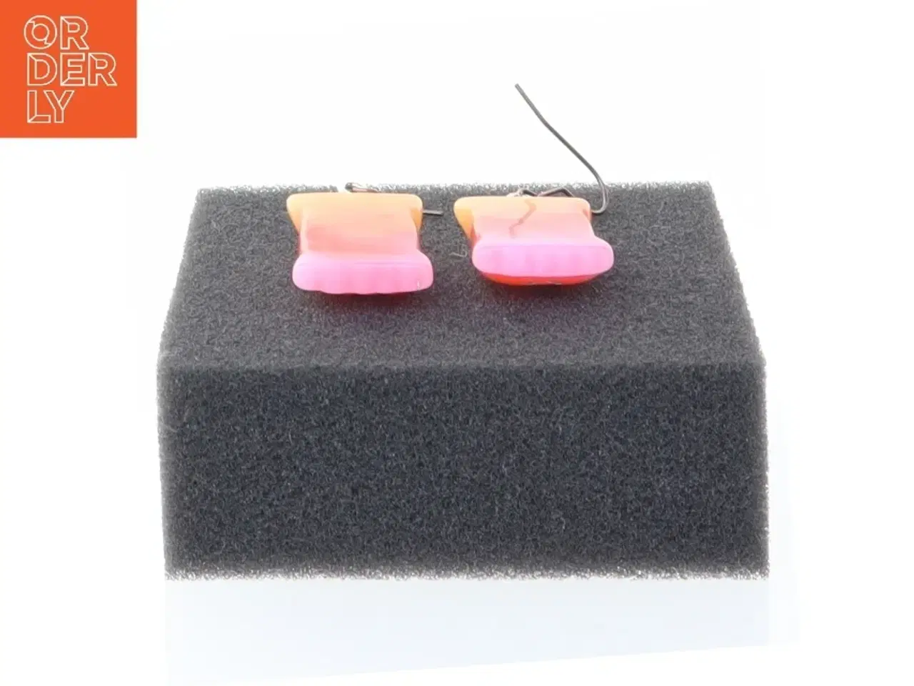 Billede 3 - Øreringe formet som slikposer (str. 1,5 x 2 cm)