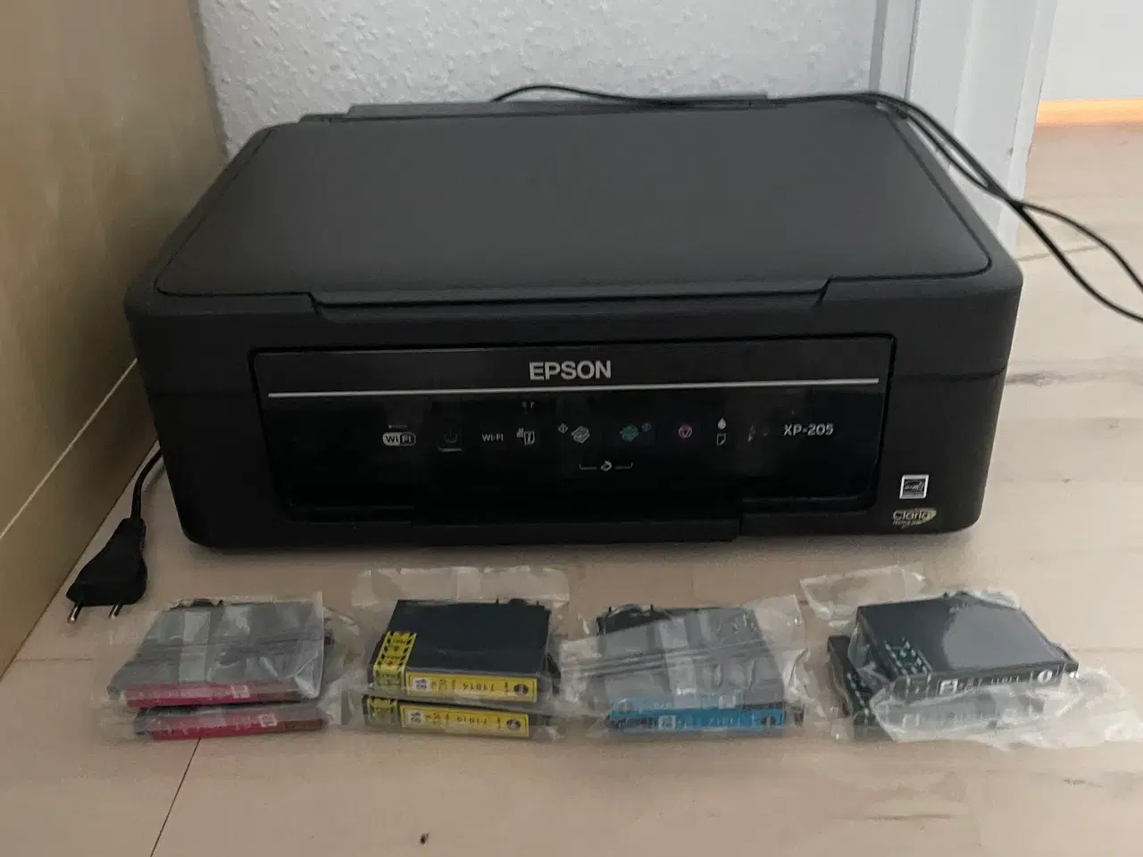 Billede 1 - Epson XP 205 incl.8 farvepatroner