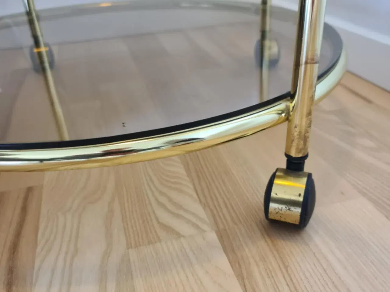 Billede 5 - Elegant retro barvogn i messing og røget glas