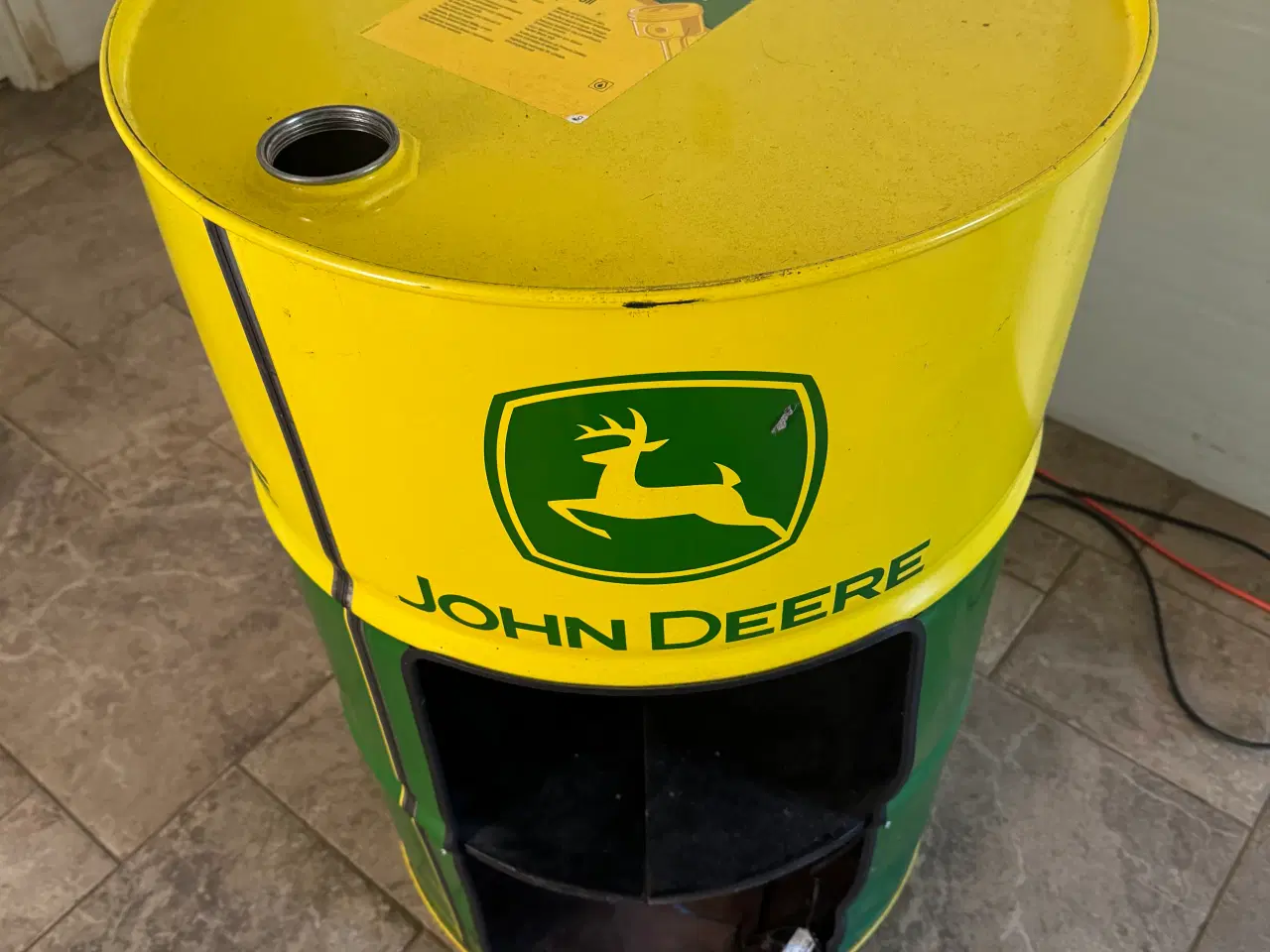 Billede 1 - John Deere olietønde bar