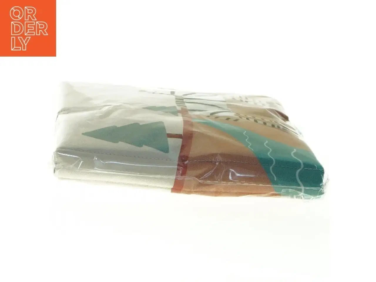 Billede 2 - Bomuldsstof med dyre- og naturmotiv fra Søstrene Grene (str. 14 x, 15 cm)