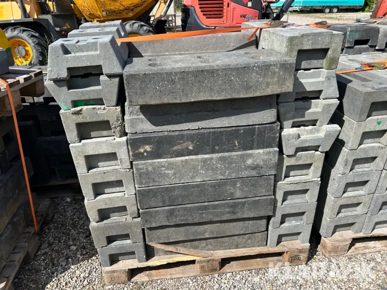 Billede 6 - Byggehegns fødder 9 paller
