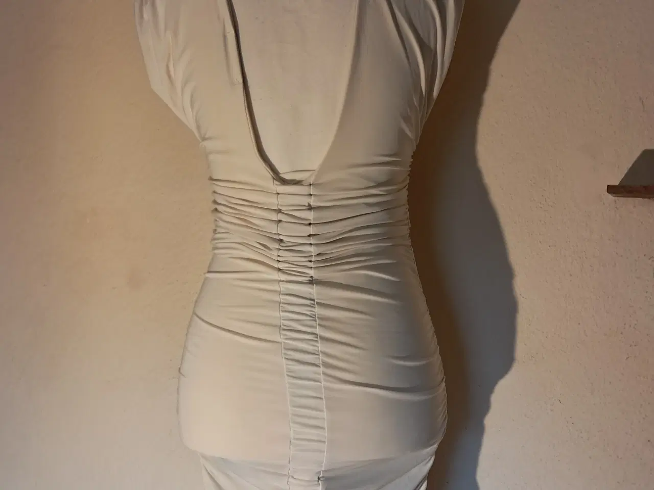 Billede 3 - Sisters point str. M kjole