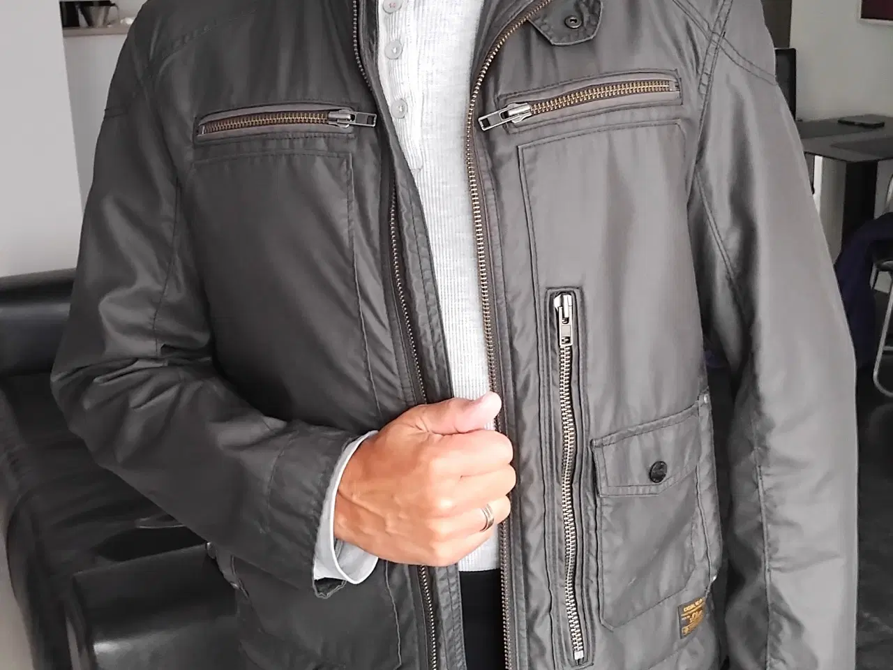 Billede 6 - s.Oliver Herre Jakke i antracit farve herrejakke