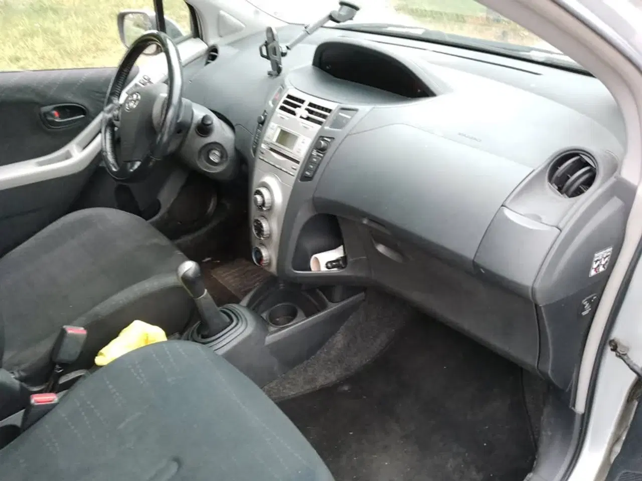Billede 3 - Toyota Yaris 1,0 Benzin Nysynet årgang 2006