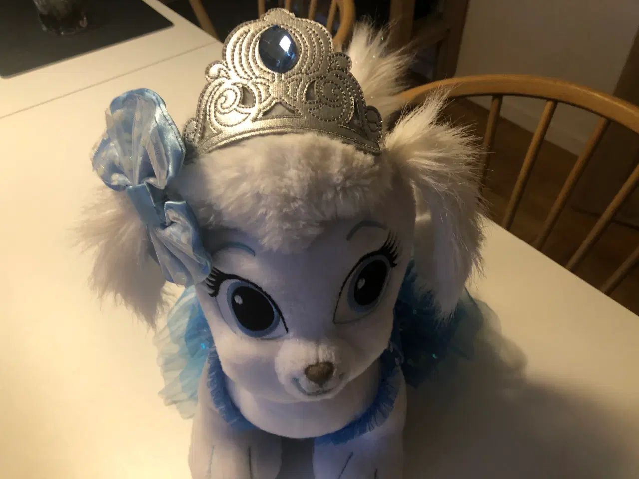 Billede 12 - Flot BuildABear bamse i hvid med blåt tøj