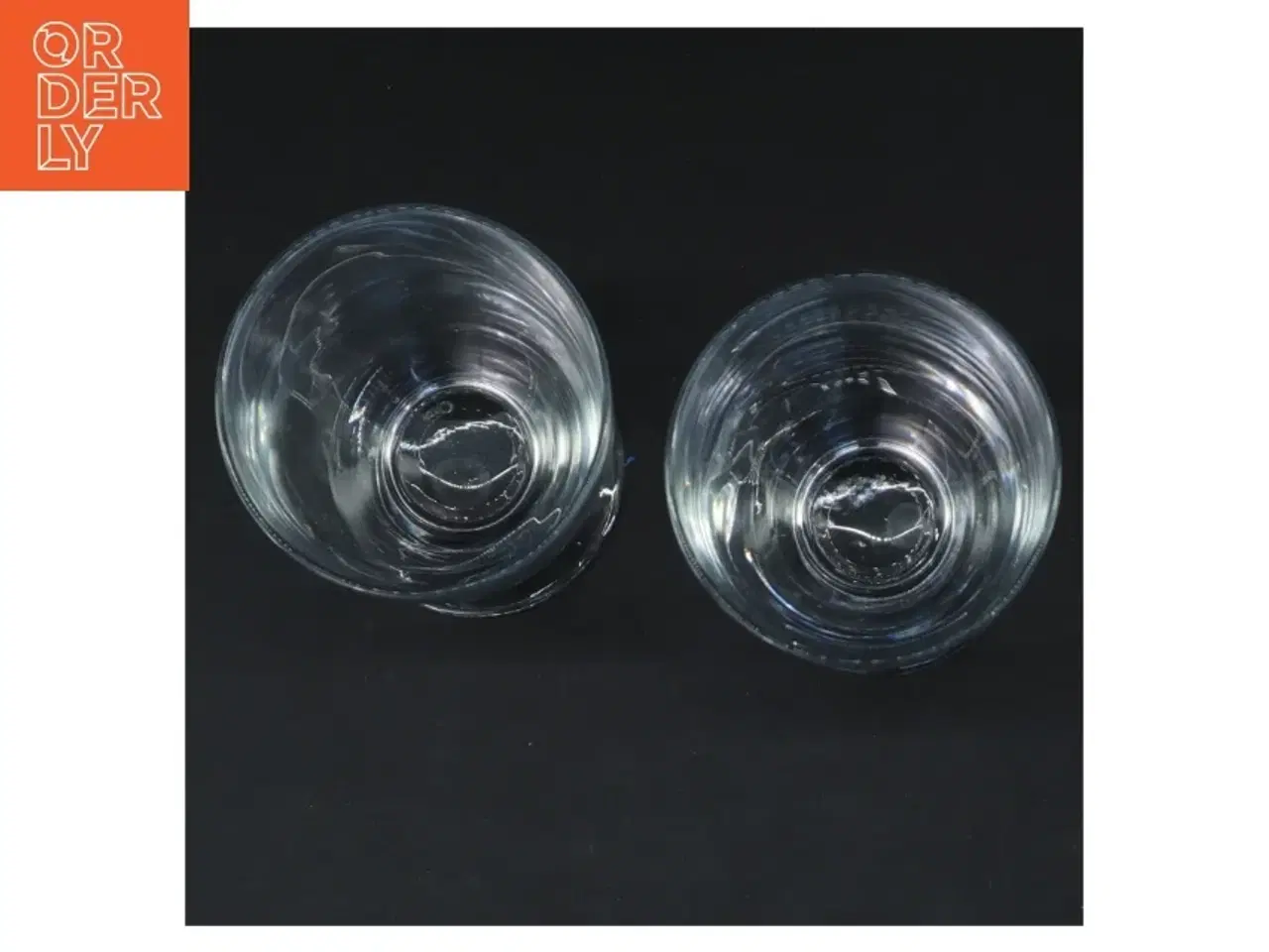 Billede 3 - To glas (str. 2 styk. ø. 7,5 cm. længde. 11,5 cm)