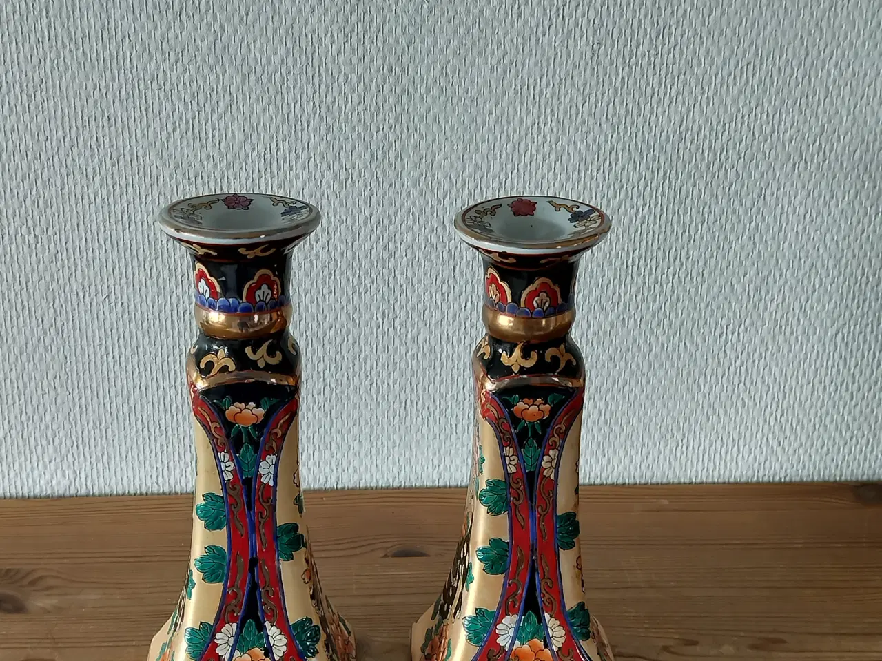 Billede 2 - To Super Dekorative Lysestager