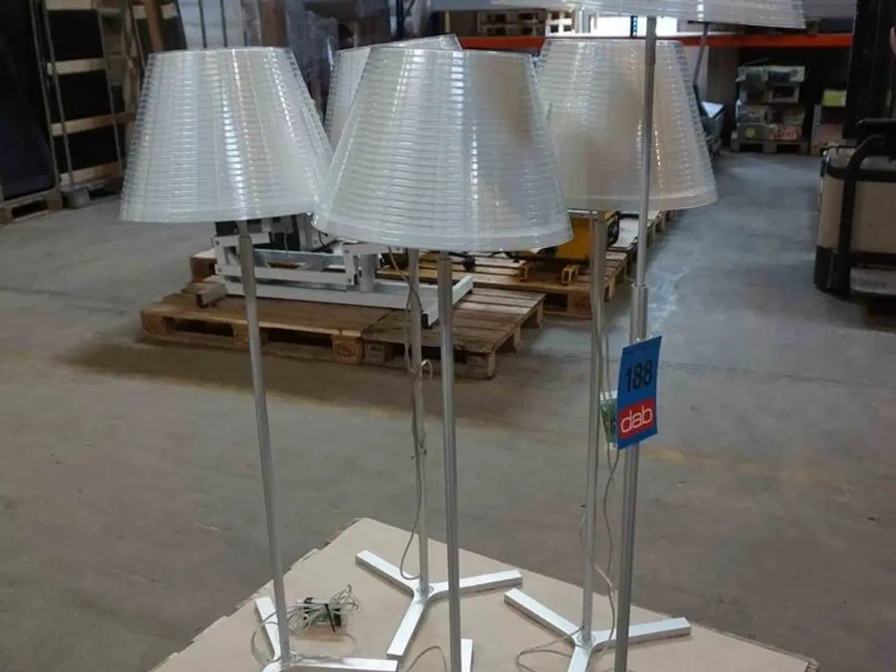 Billede 5 - 4 stk Marset Standerlamper Hvid/alustel (MOMSFRI)