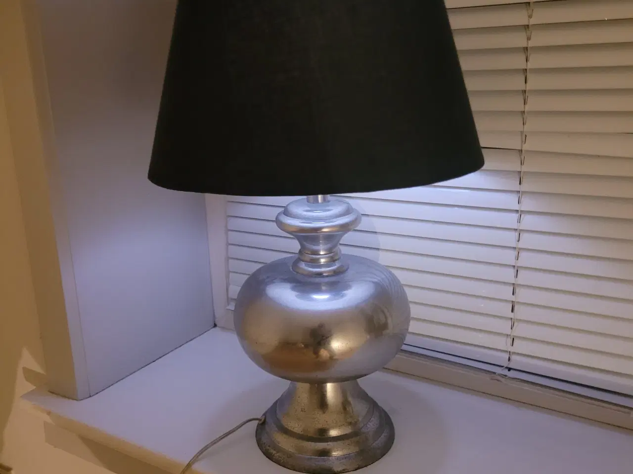 Billede 4 - Flot Krom Bordlampe