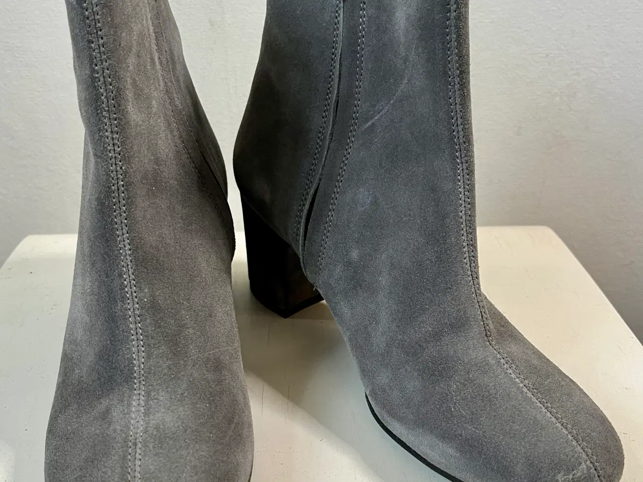 Billede 1 - Carla F, grå støvler, str 38