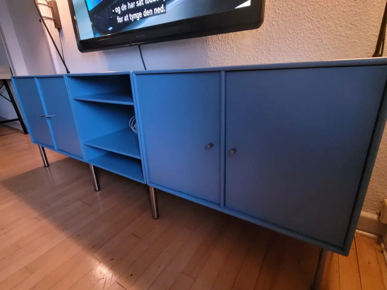 Billede 3 - Tv bord " Montana look a like"