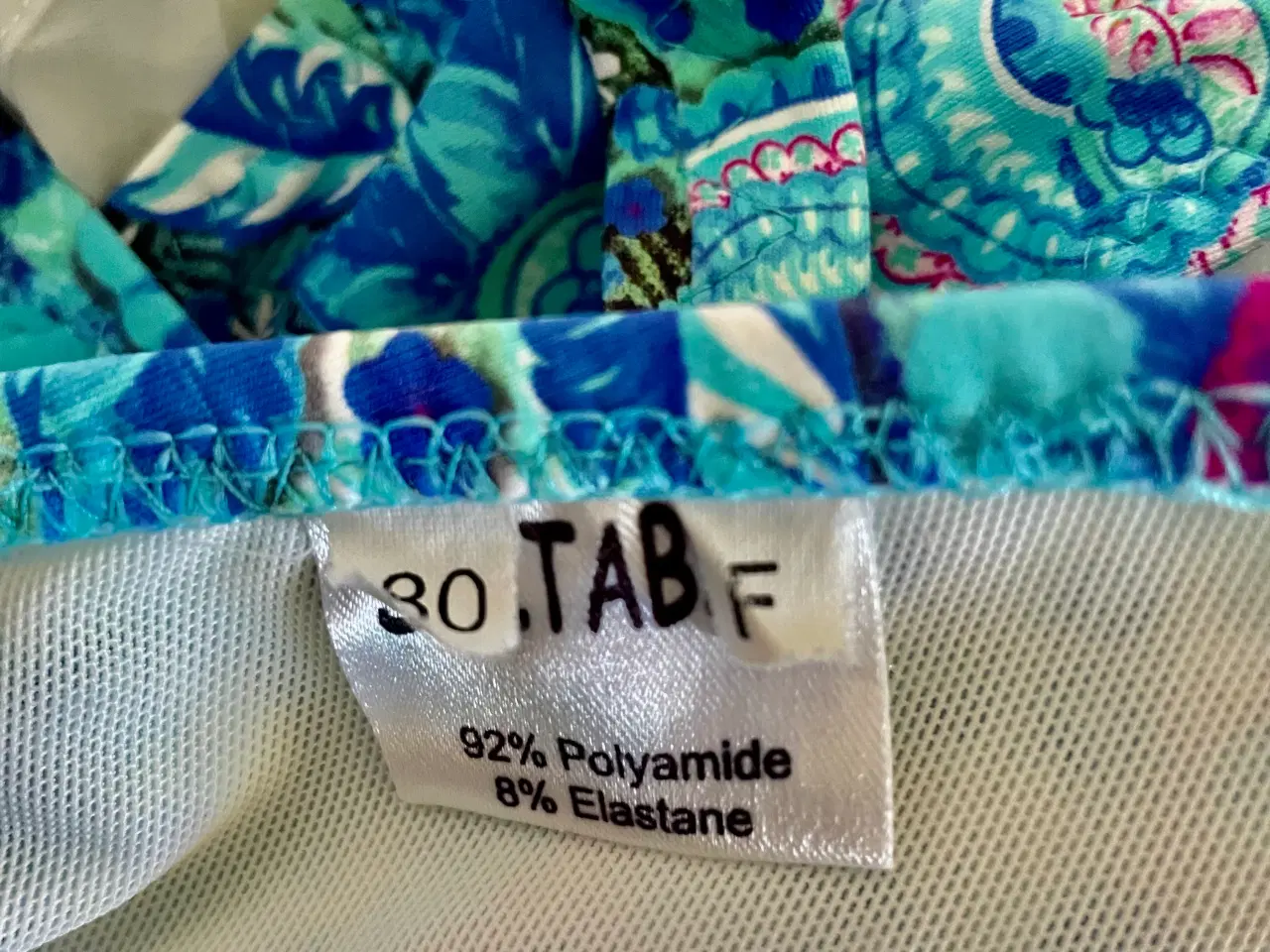 Billede 7 - NEDSAT Flot Saltabad bikini, flerfarvet