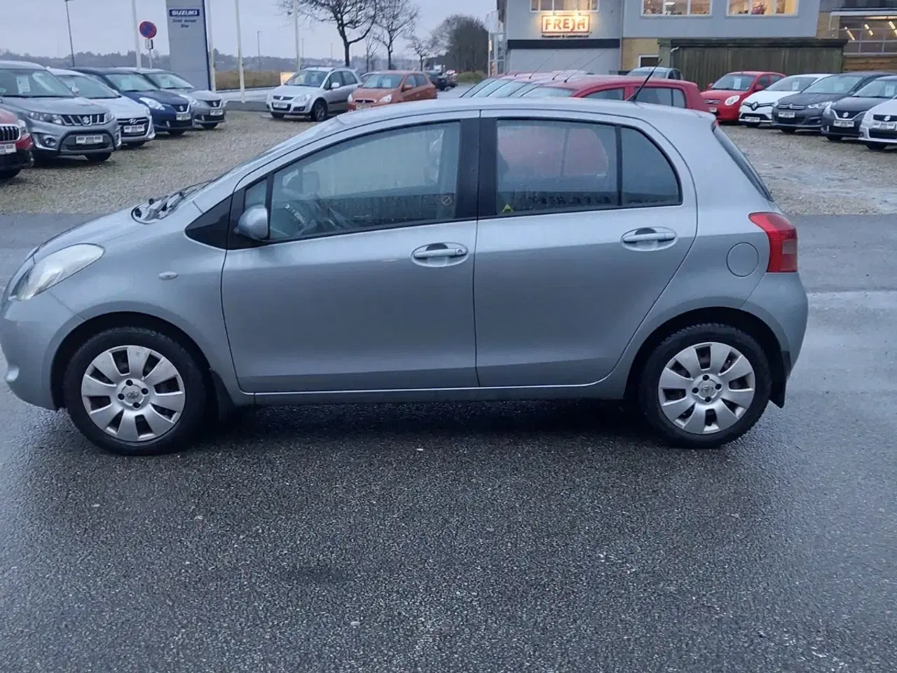 Billede 5 - Toyota Yaris 1,3 Luna