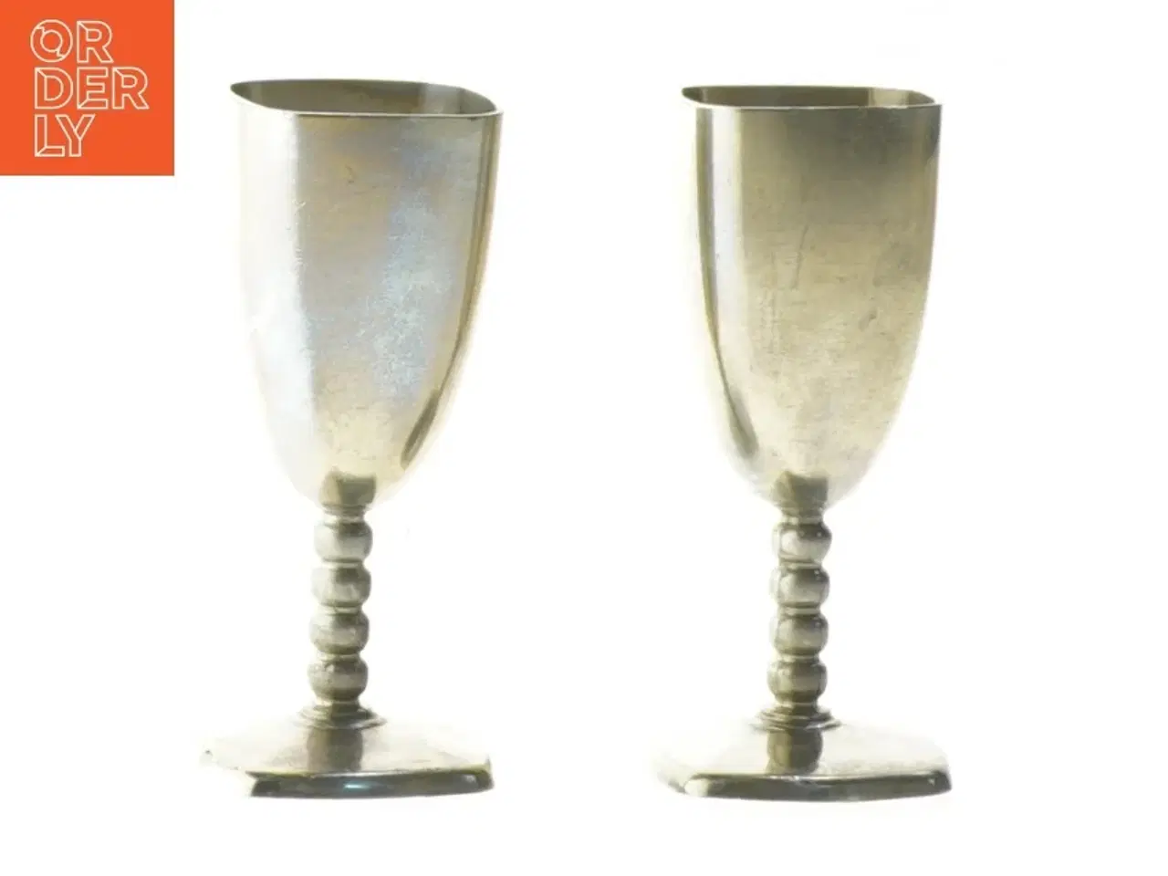 Billede 2 - Sæt af to små sølvbægre (str. 3,5x9 cm)