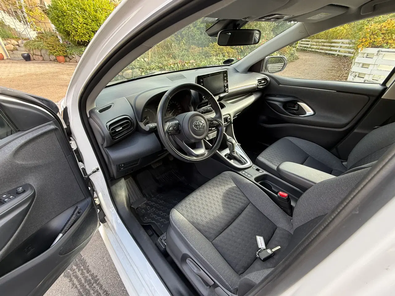 Billede 9 - Toyota Yaris hybrid e-active 1.5  26 tkm