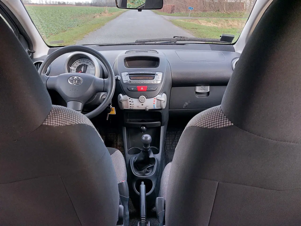 Billede 7 - Toyota Aygo 1,0 benzin årgang 2012 fuld servicebog