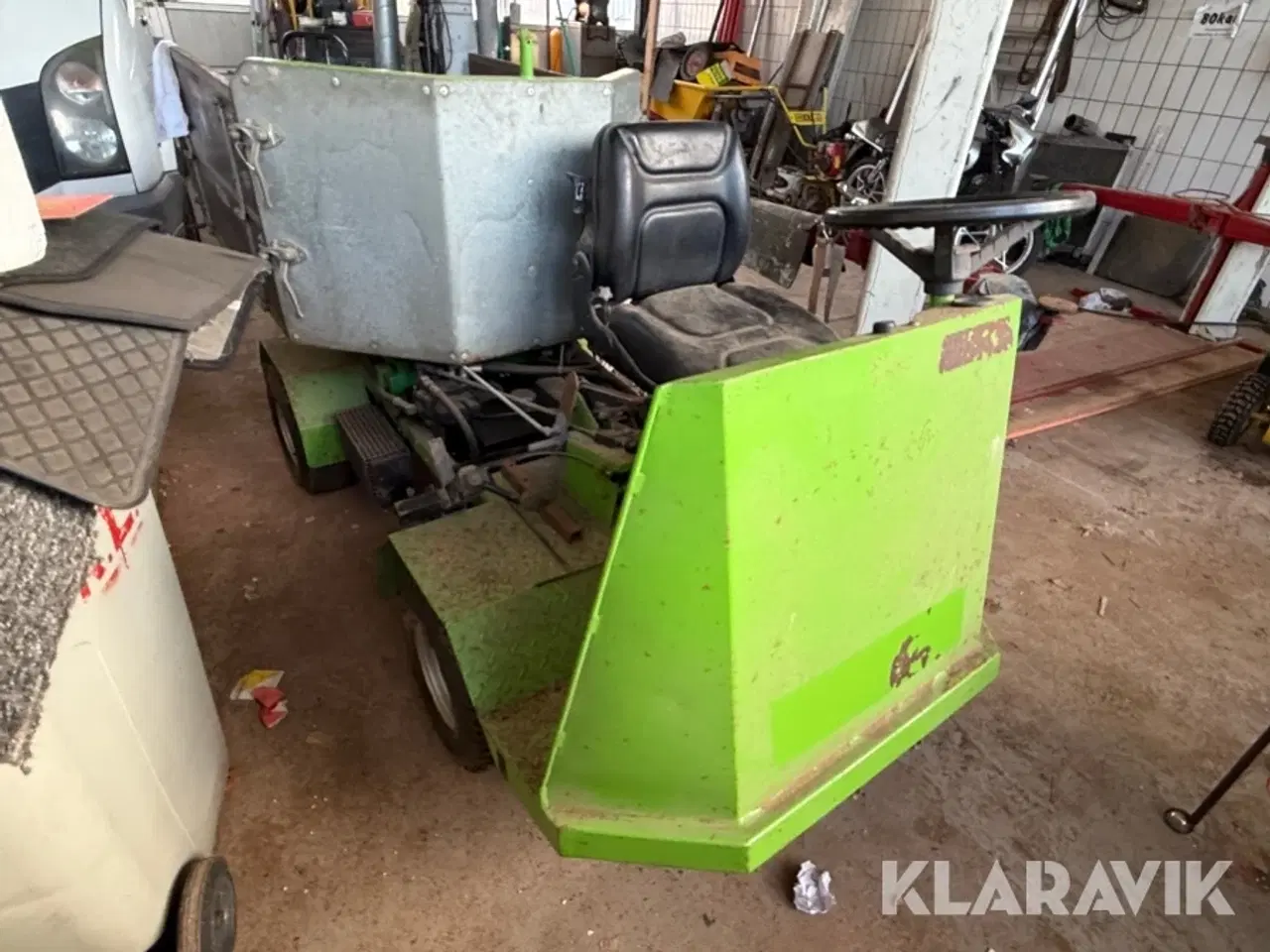 Billede 2 - Kirkegårdstraktor