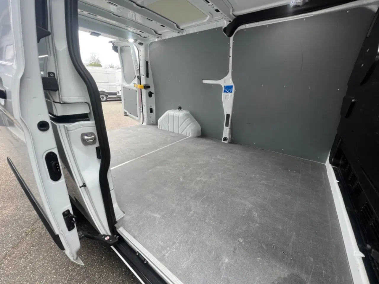 Billede 10 - Ford Transit Custom 300L 2,0 TDCi 130 Trend
