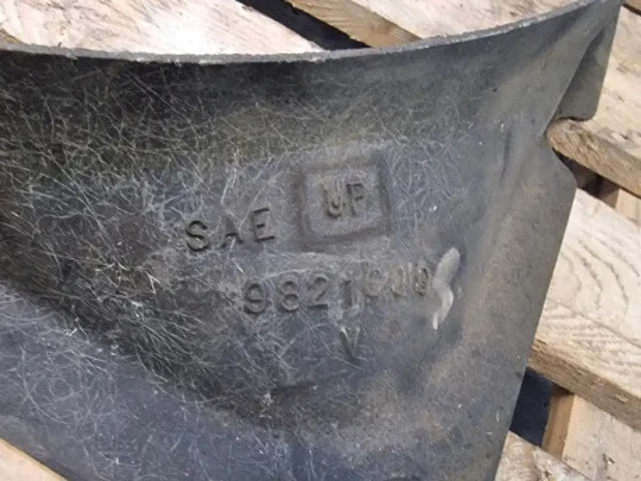 Billede 2 - New Holland G210 Ramme Køler 9821600