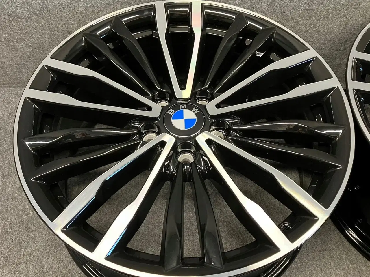 Billede 2 - ALUFÆLGE BMW 3 F30 F31 F32 F36 708 19"