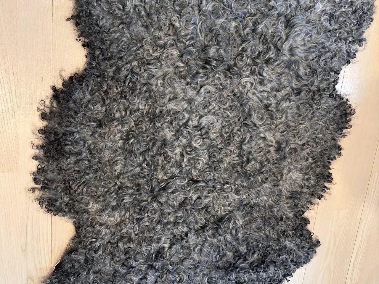 Billede 3 - Helt nyt gotlandsk lammeskind 