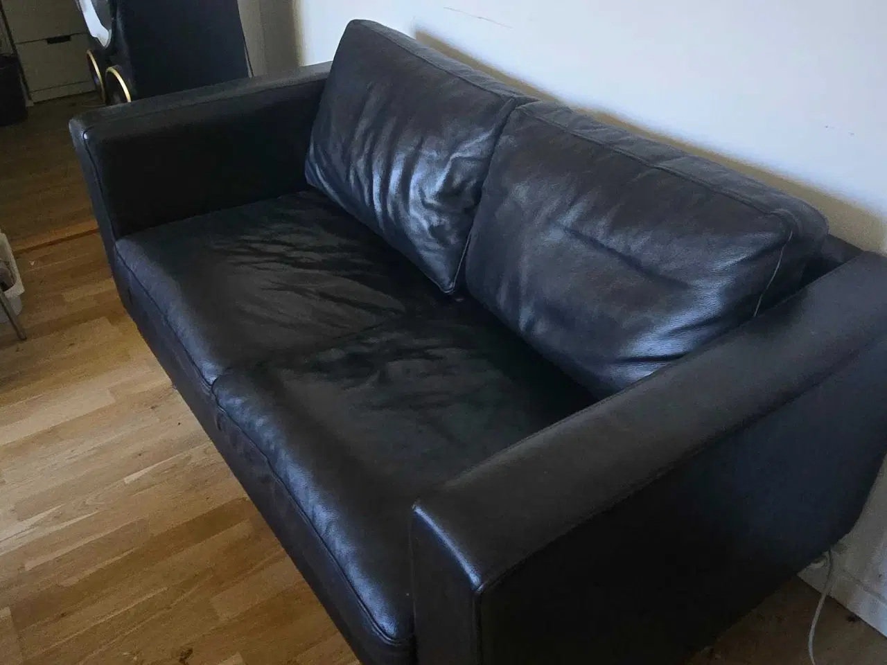 Billede 2 - Lækker 2 pers. Læder sofa