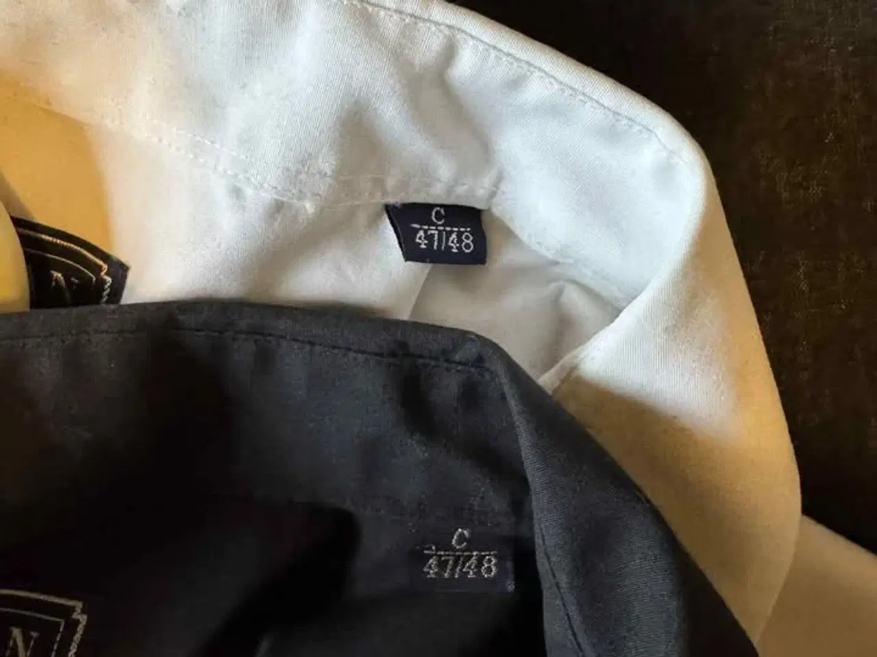 Billede 1 - Skjorter til den "voksne" mand. ;-) 