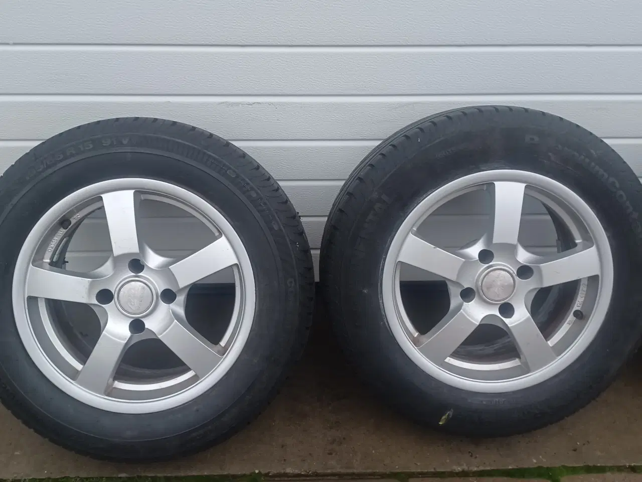 Billede 2 - Peugeot alufælge.