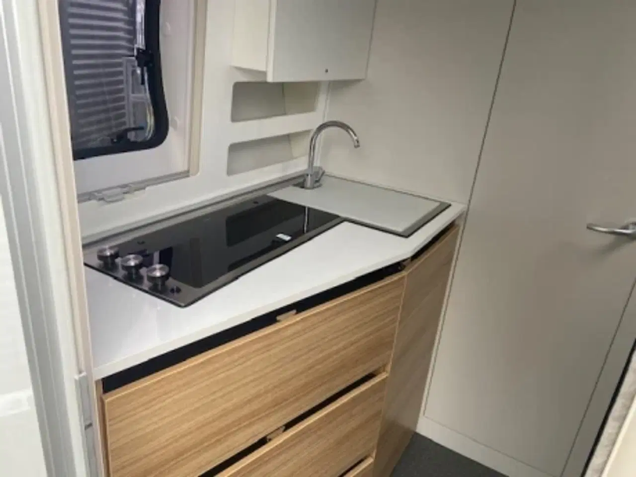 Billede 5 - Adria Action 391 LH