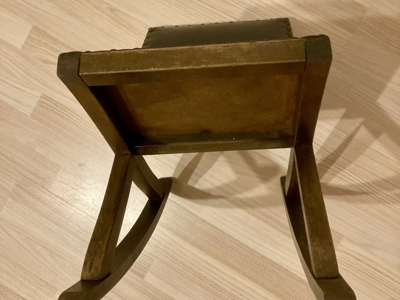 Billede 7 - Smuk retro/ antik vippefodskammel sælges 