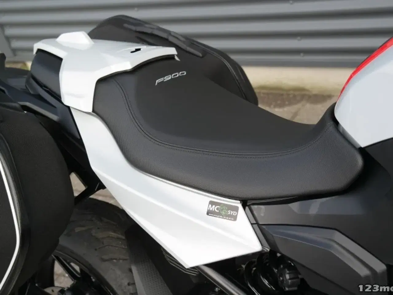 Billede 8 - BMW F 900 R MC-SYD       BYTTER GERNE