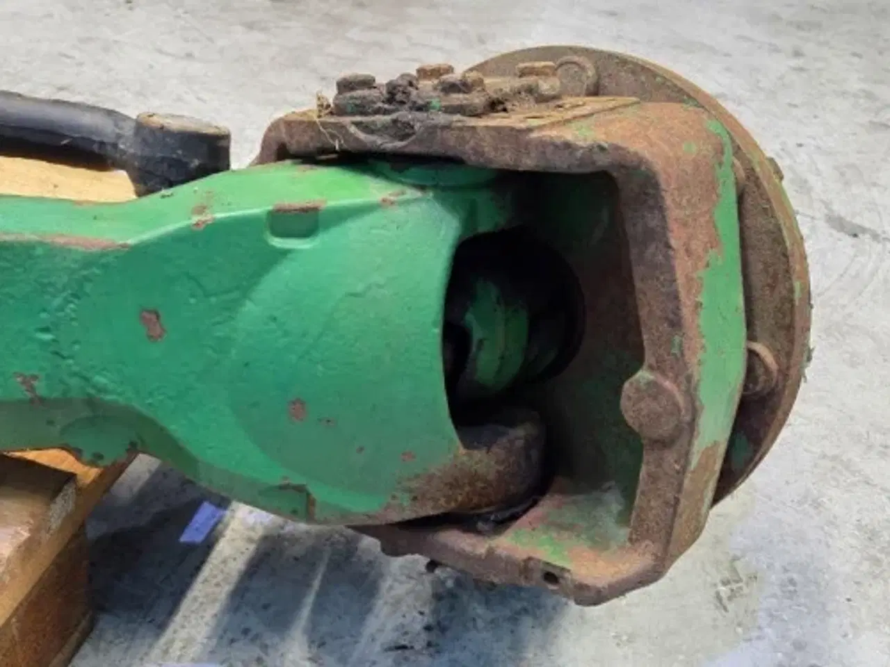 Billede 16 - John Deere 6300 Foraksel AL79153