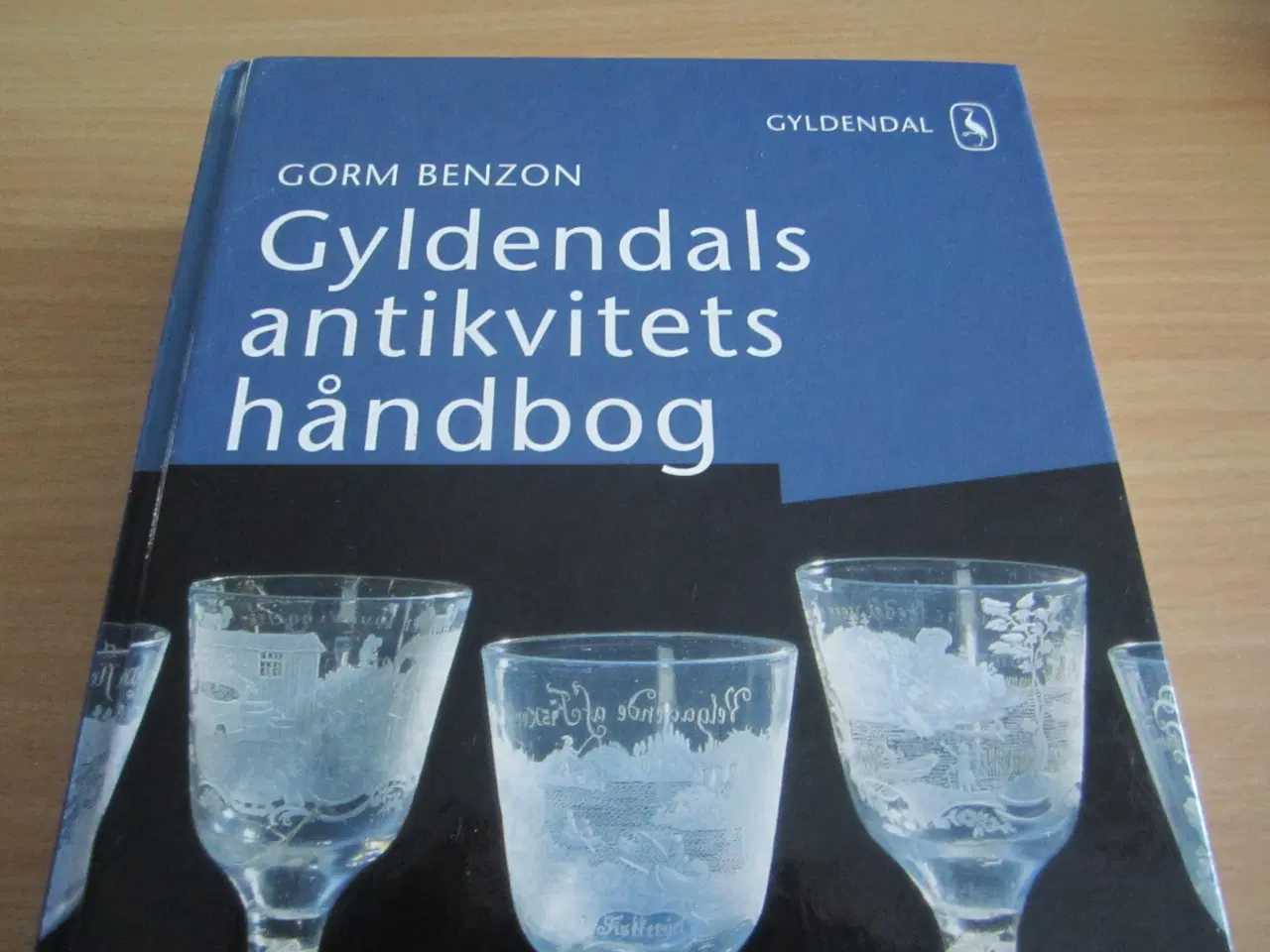 Billede 2 - GYLDENDALS ANTIKVITETSHÅNDBOG.