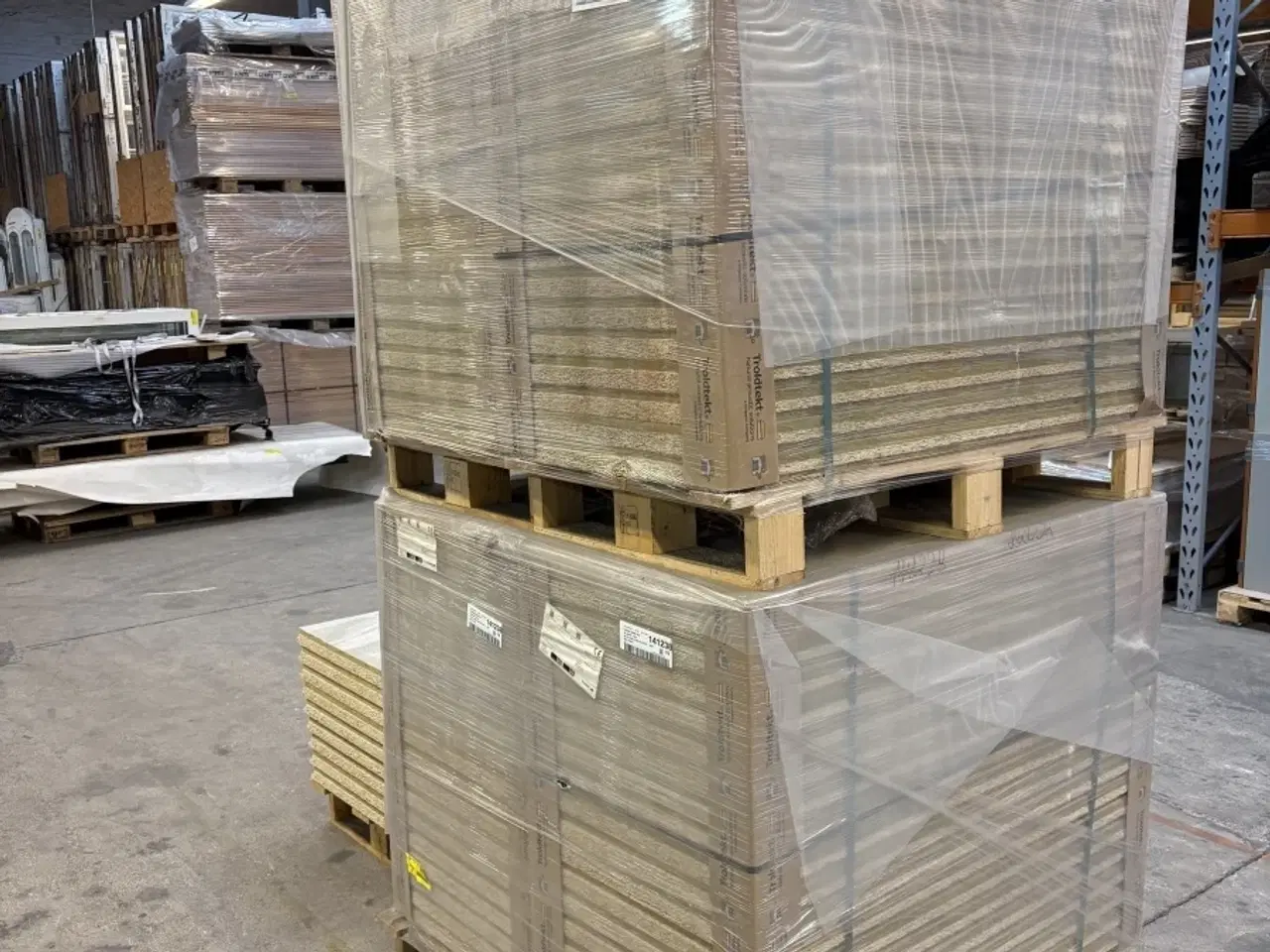 Billede 1 - Akustikplader Troldtekt Plus lys fin natur 35x600x1200 mm 85 styk