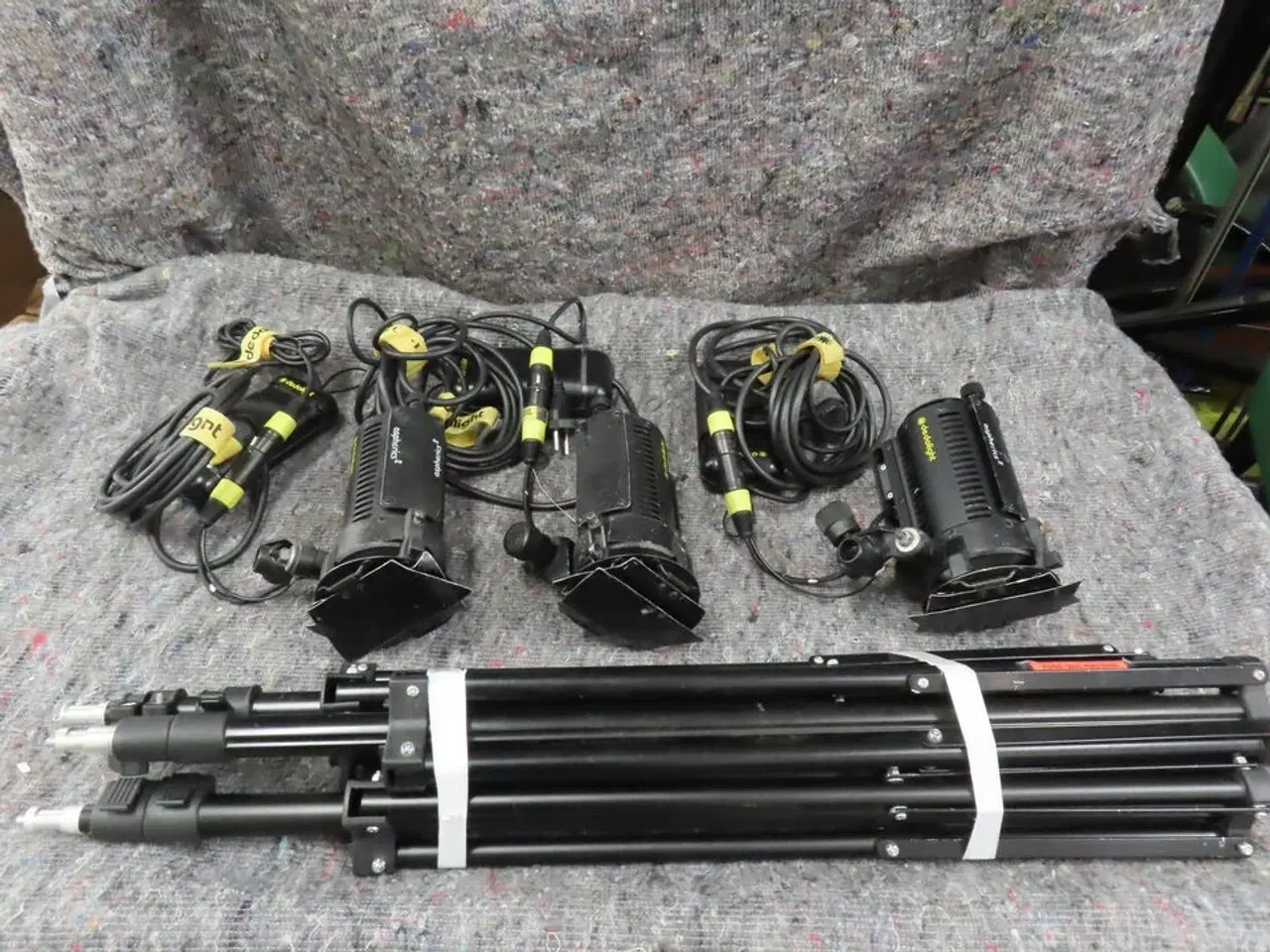 Billede 1 - 3 stk Dedo light 100 W/12 Volt DLH4  og trafo 230 v til 12 volt (MOMSFRI)