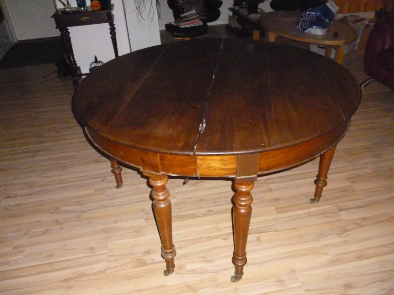 Billede 3 - Antik bord i fyrretræ.