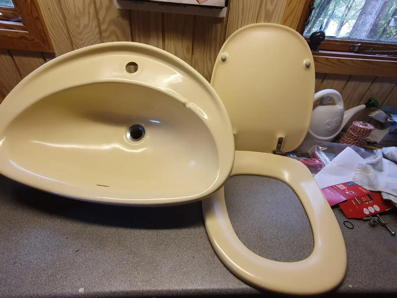 Billede 4 - Retro Håndvask og toilet bræt i gul keramik